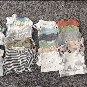 Various Newborn Clothing 25 Items